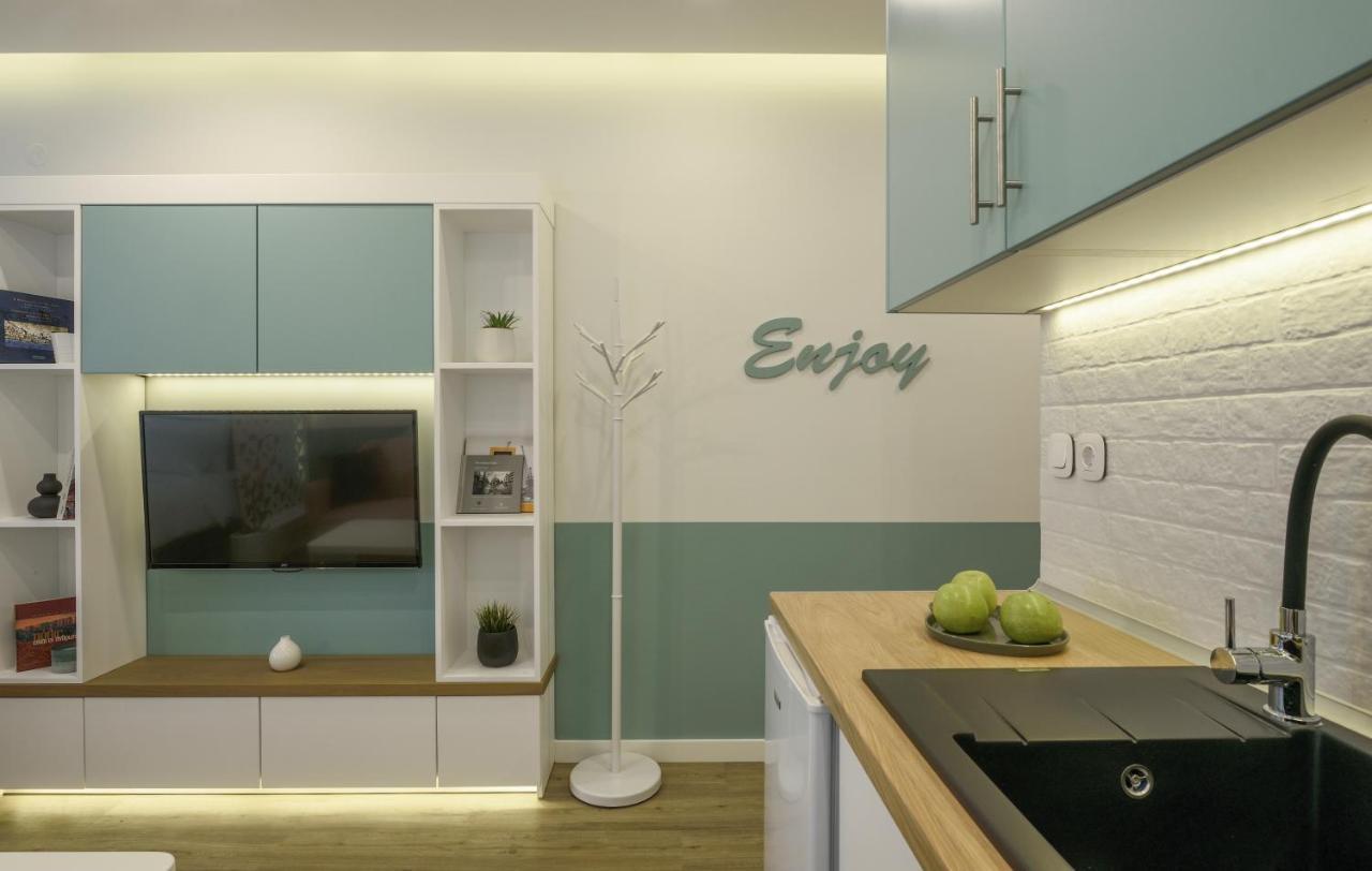 Τhe Half Root Suite In The Heart Of City Center Tesalónica Exterior foto