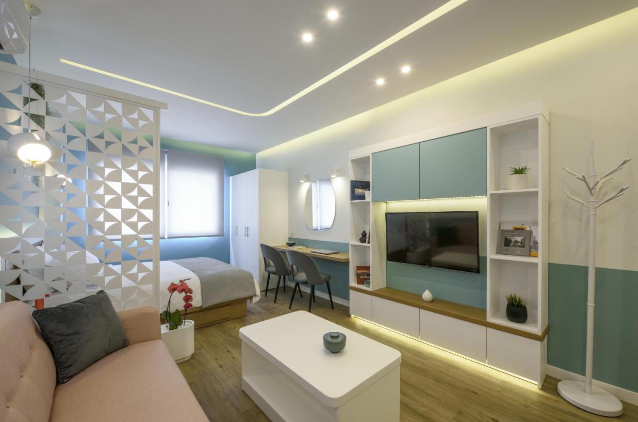 Τhe Half Root Suite In The Heart Of City Center Tesalónica Exterior foto