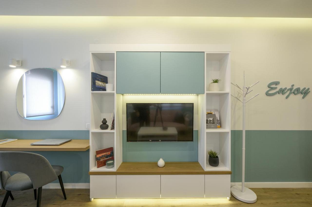 Τhe Half Root Suite In The Heart Of City Center Tesalónica Exterior foto