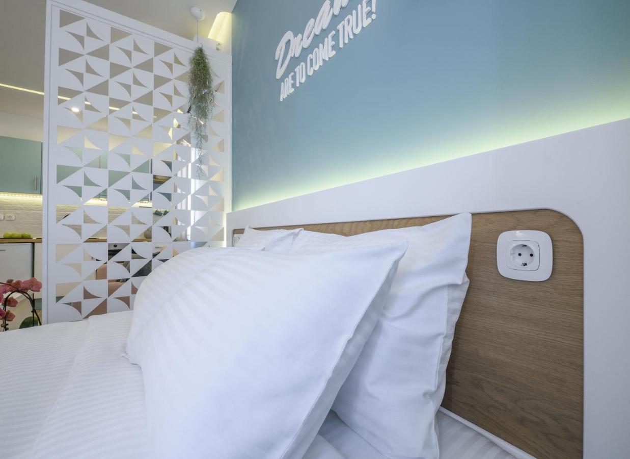 Τhe Half Root Suite In The Heart Of City Center Tesalónica Exterior foto