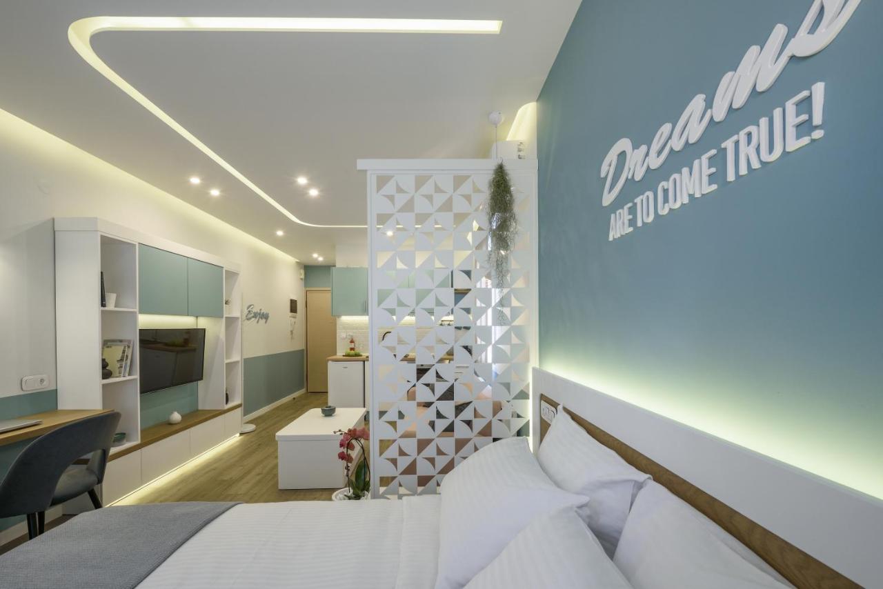 Τhe Half Root Suite In The Heart Of City Center Tesalónica Exterior foto