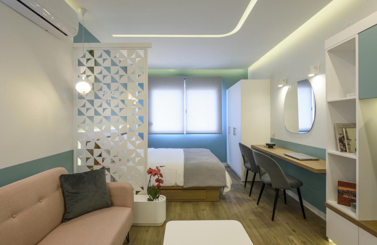 Τhe Half Root Suite In The Heart Of City Center Tesalónica Exterior foto