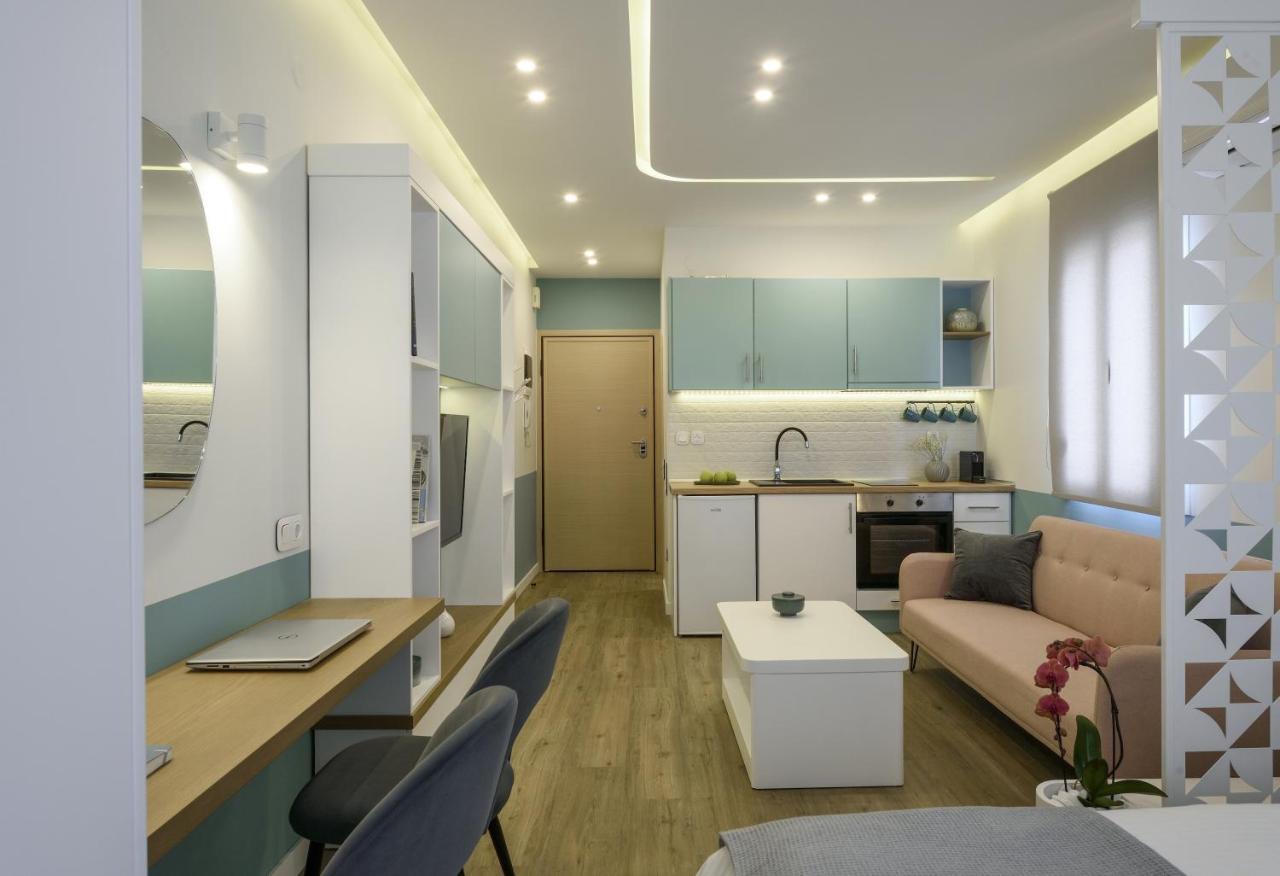 Τhe Half Root Suite In The Heart Of City Center Tesalónica Exterior foto