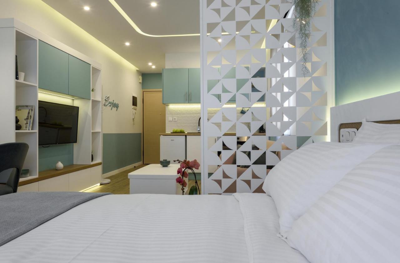 Τhe Half Root Suite In The Heart Of City Center Tesalónica Exterior foto
